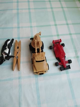 Coches miniatura de juguete plástico