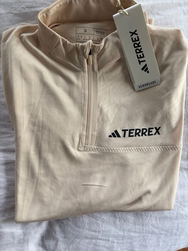 Camiseta Adidas Terrex nueva