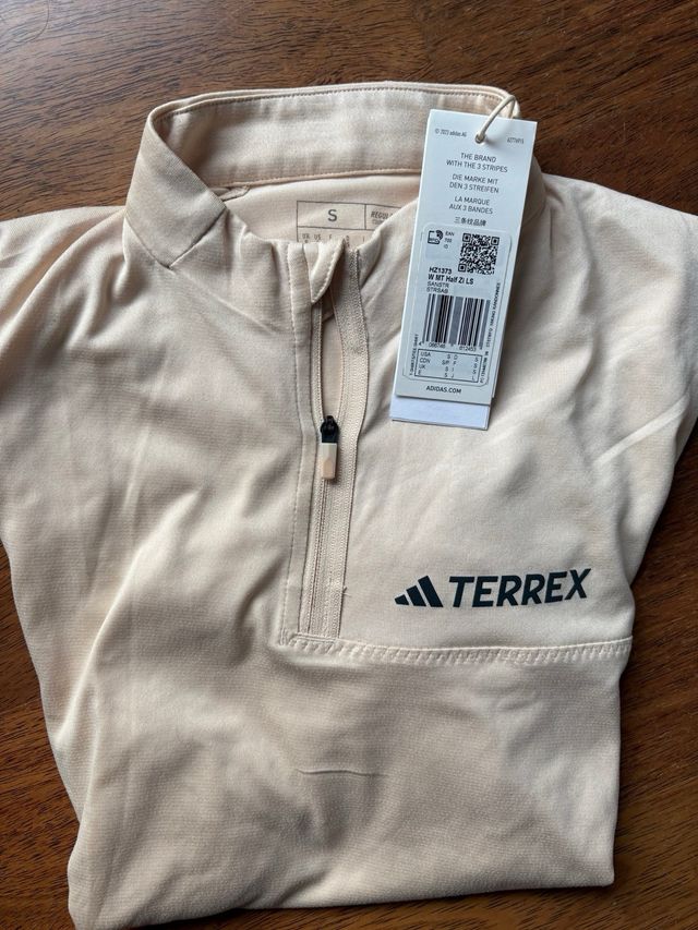 Camiseta Adidas Terrex nueva