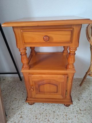 Mesa auxiliar provenzal