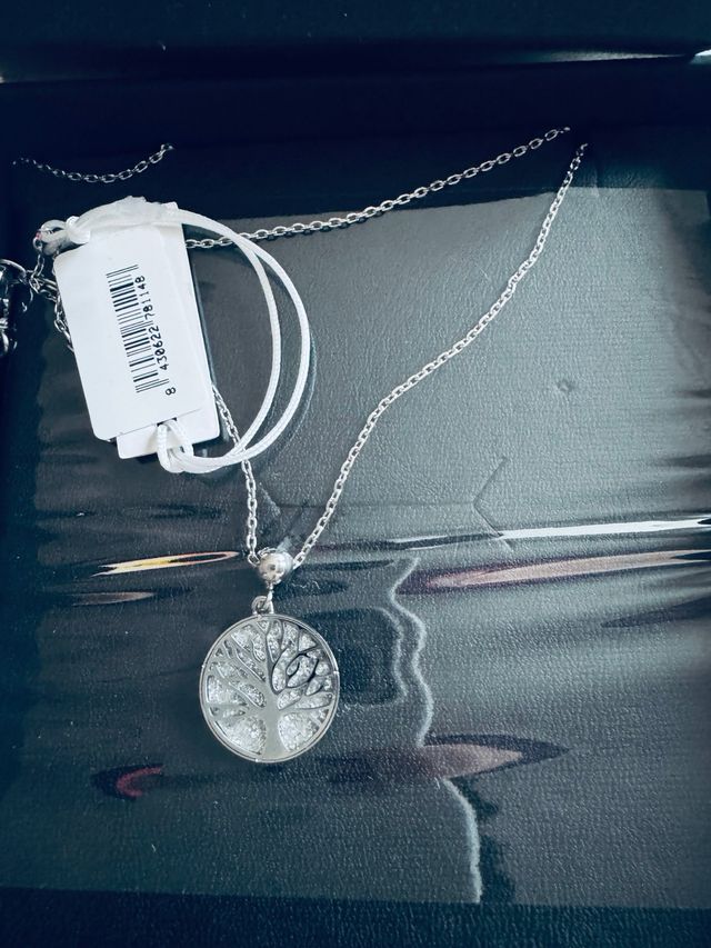 Pulsera y colgante Lotus