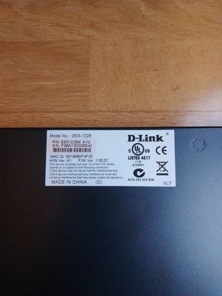 Switch D-Link DES-1228