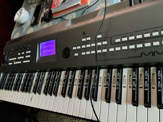 teclado Yamaha mm6