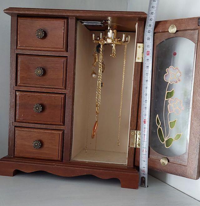 Joyero musical de madera