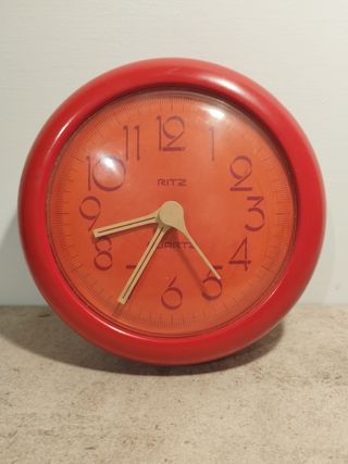 Tavolino in vetro e metallo