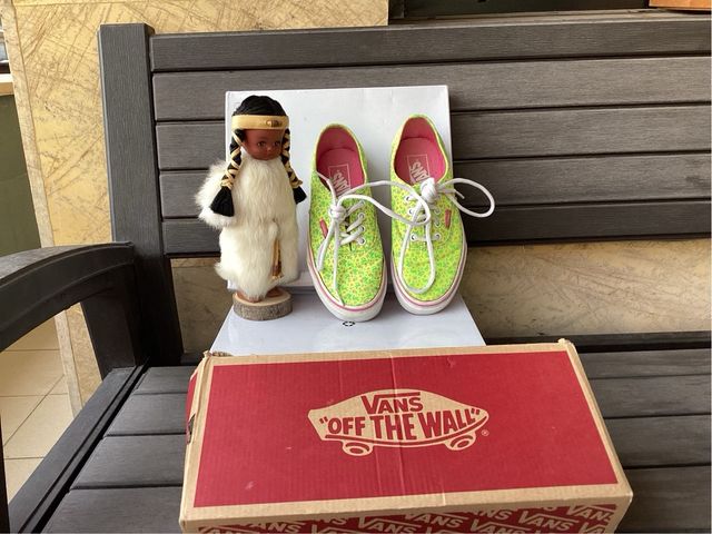Zapatillas Vans. Talla 36.5