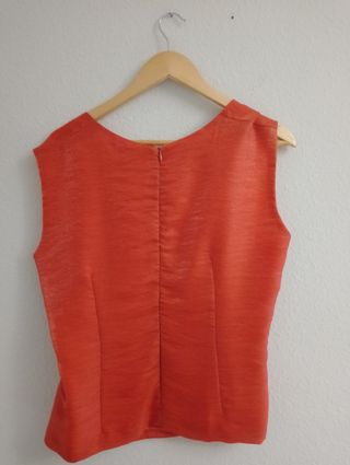 Top de fiesta color naranja / rojo. Mujer.
