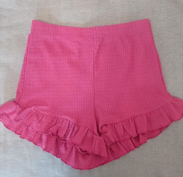 Pantalón corto volantes