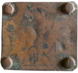 IMPACTANTE BAÚL DE VIAJE DE FINALES DEL SIGLO XIX.