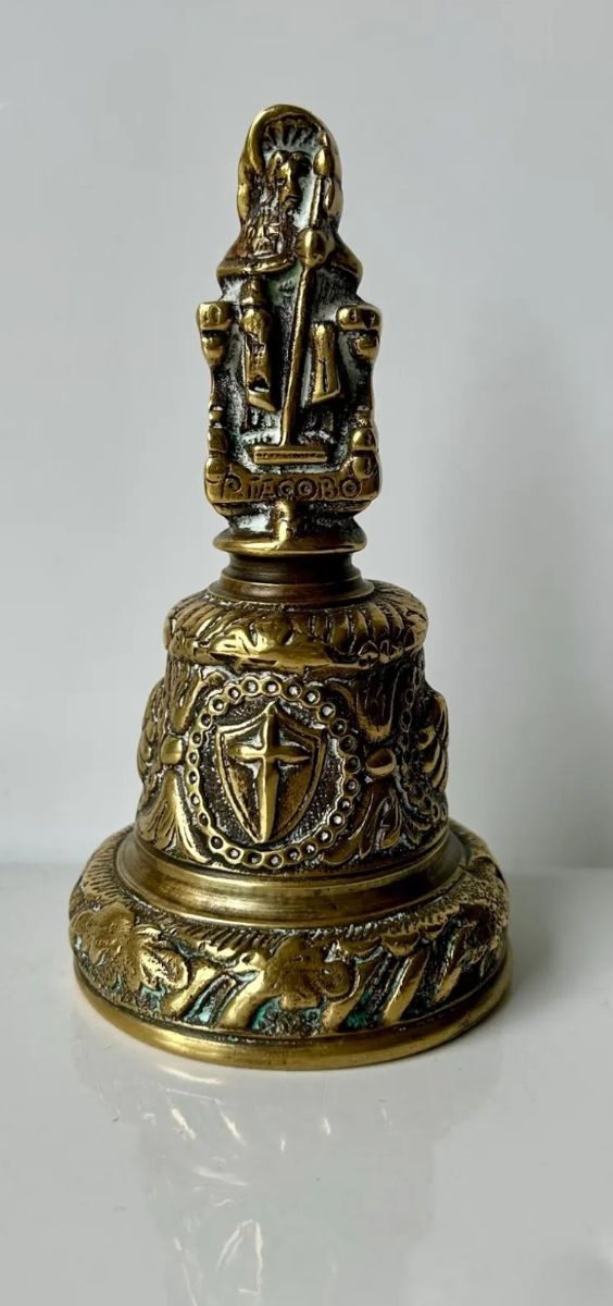 Campana laton antigua de Santiago