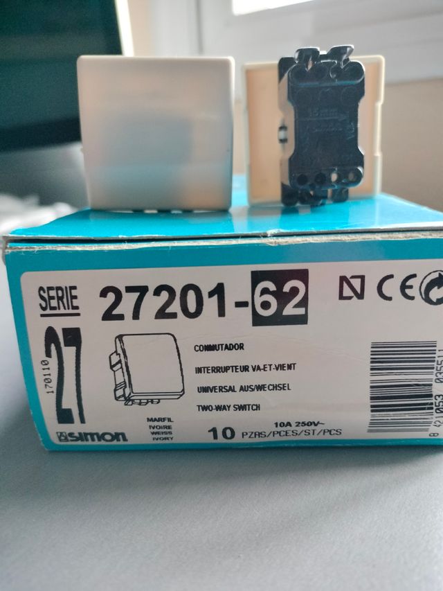 CONMUTADOR MARFIL SIMON 27201-62