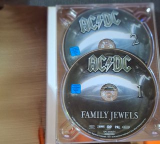 2 DVD ACDC FAMILY JEWELS