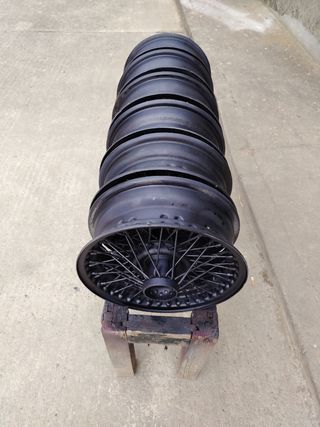 Llantas radios coche clásico