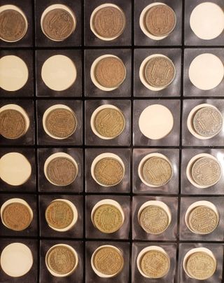1 peseta de Franco. 16 fechas diferentes. 