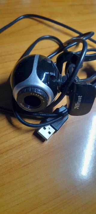 Camara trust lens