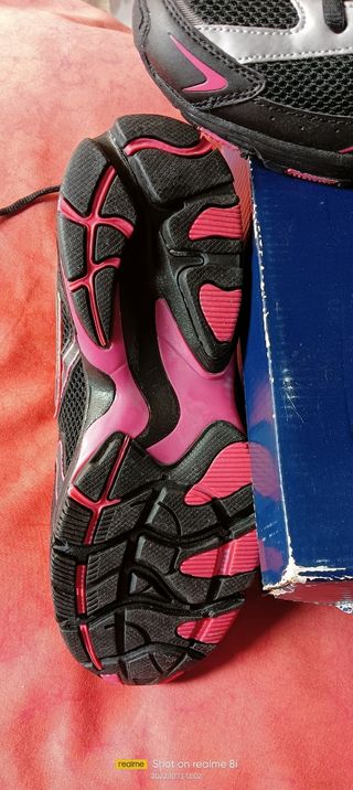 Scarpe running nere/fucsia