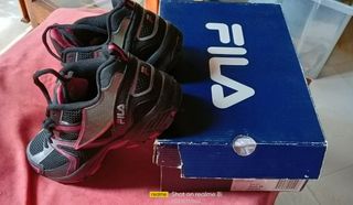 Scarpe running nere/fucsia