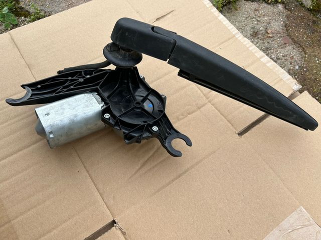 Motor limpiaparabrisas trasero