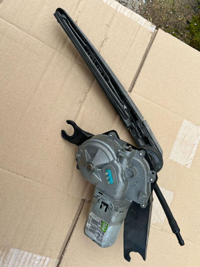 Motor limpiaparabrisas trasero