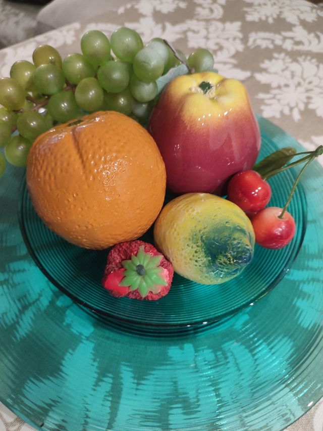 Fruta de porcelana + conjunto de 2 platos