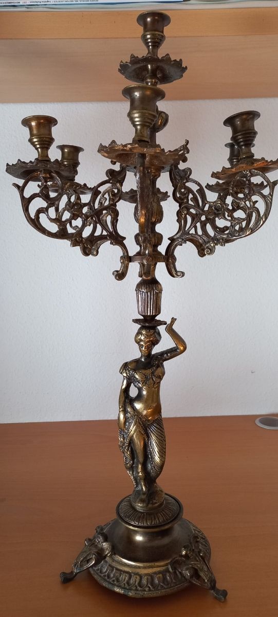 Candelabros Isabelinos. Pareja.