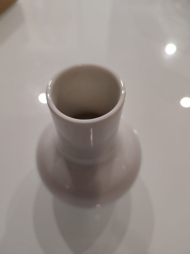 Jarrón blanco pequeño