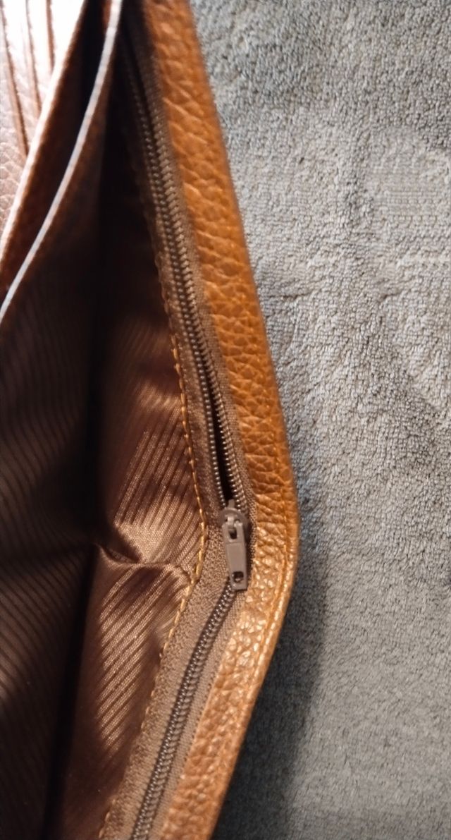 Portafoglio da uomo in pelle