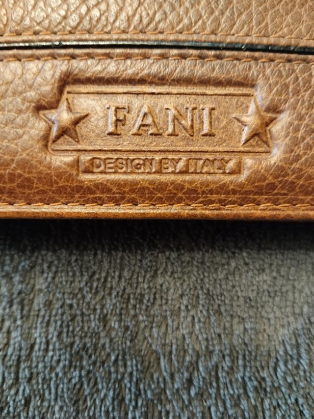 Portafoglio da uomo in pelle