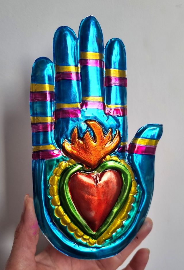 Mano sanadora corazon Mexicano