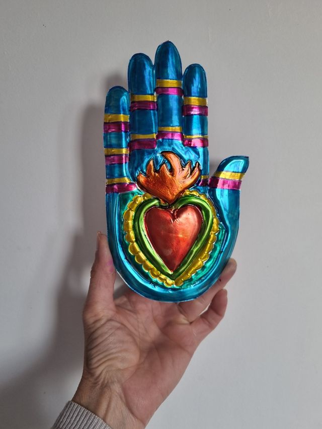 Mano sanadora corazon Mexicano