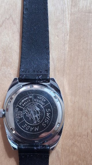 RELOJ DE PILSERA OYAKA