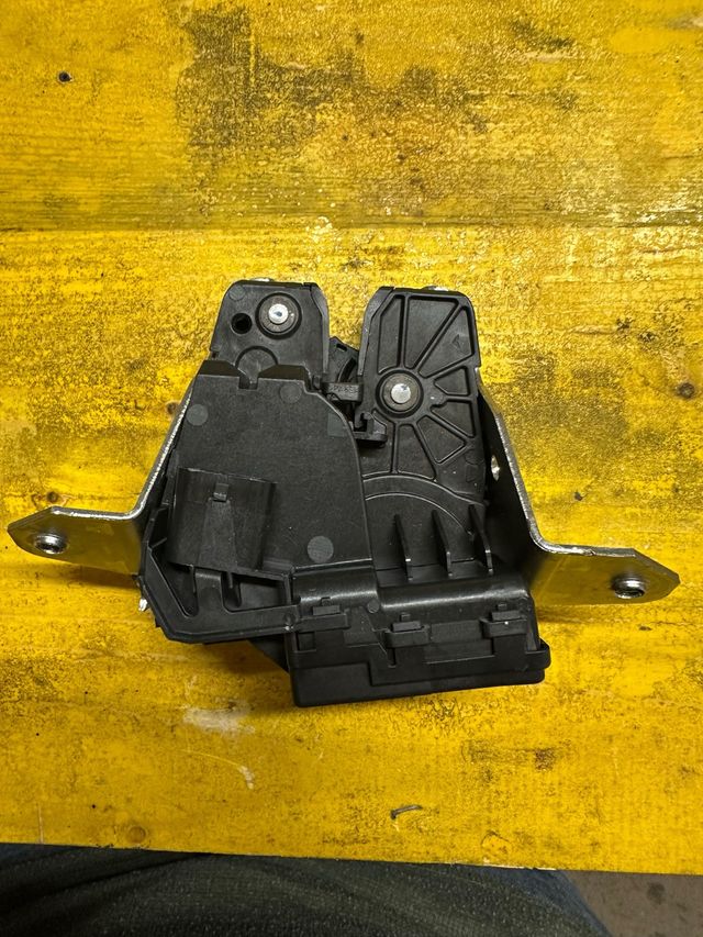 Cerradura maletero mercedes w205 familiar