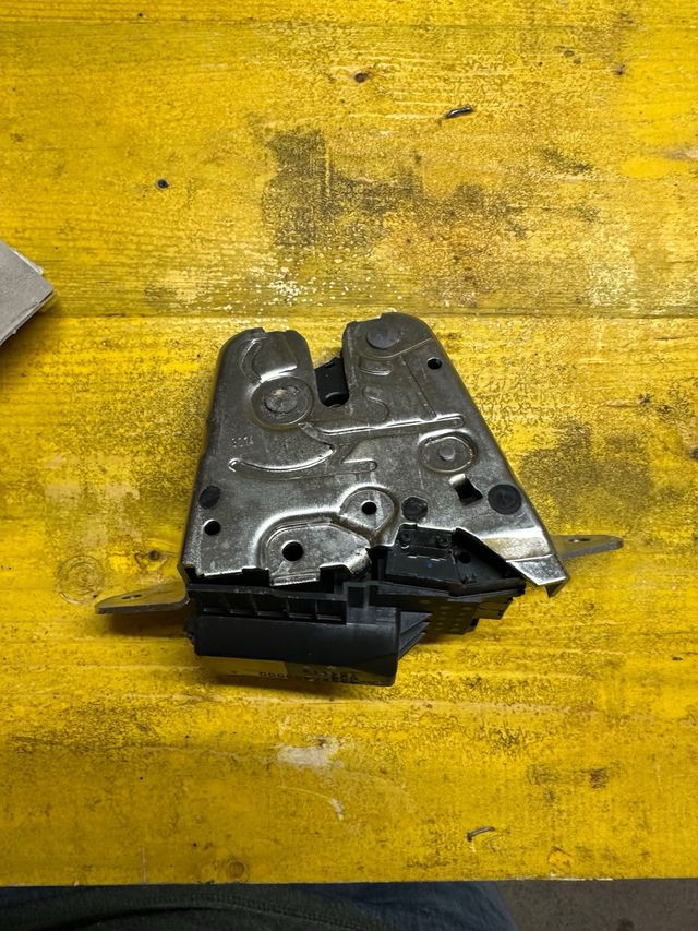 Cerradura maletero mercedes w205 familiar