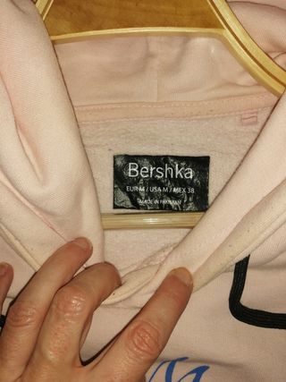 Bershka sudadera anime manga