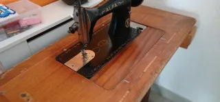 MAQUINA COSER CON MUEBLE ANTIGUO