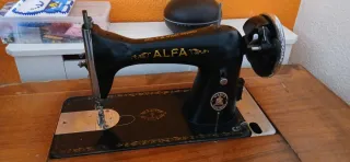MAQUINA COSER CON MUEBLE ANTIGUO