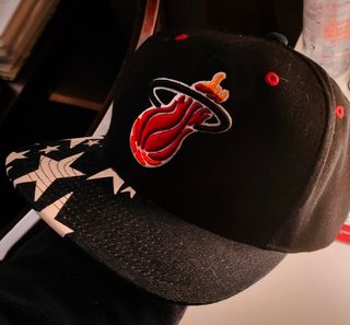 Gorra Mitchell and Ness Miami Heat