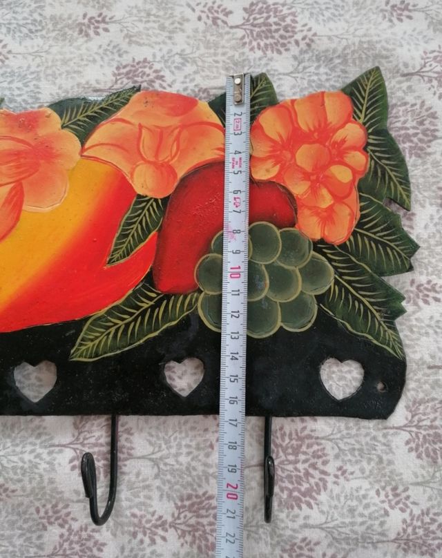 Perchero percha pared latón frutas