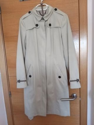 Gabardina  Burberry gris claro