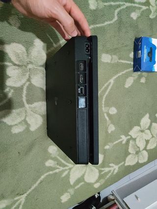 PS4 Slim 500gb almacenamiento