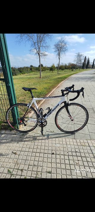 Bicicleta de carretera Mérida Escultura
