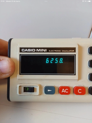 Calculadora Casio primera que salió falta tapa pil