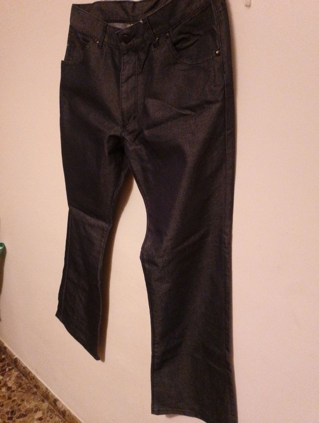 Pantalón vaquero caballero.