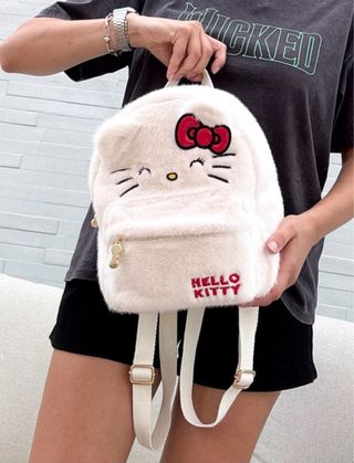 Zaino piccolo hello kitty felpato nuovo 