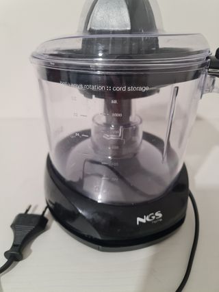 Exprimidor Eléctrico de Naranjas y Limones
Limones