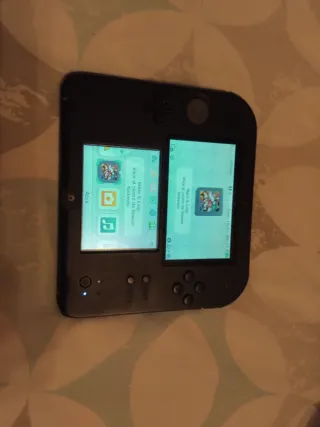 Nintendo 2DS con cargador