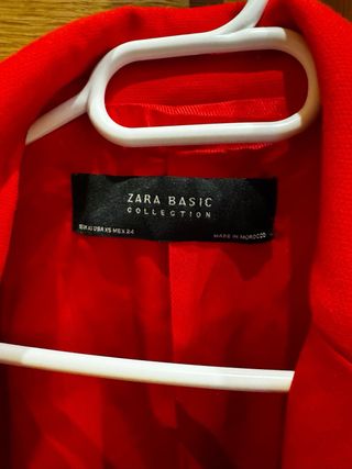 Blazer Roja Zara