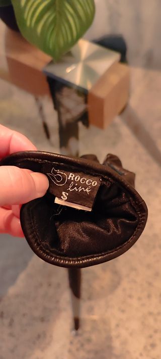 Chaqueta, botas y guantes de mujer para moto