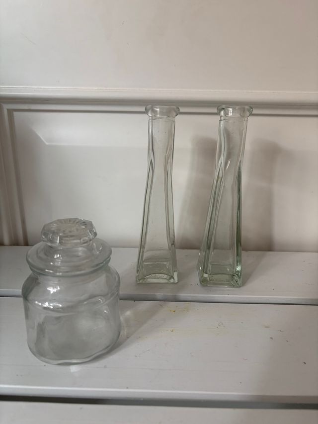 Bote y floreros vidrio