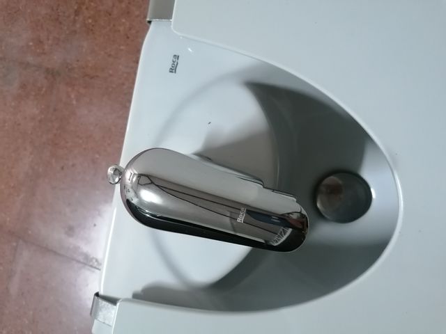 Bidé con grifo Roca